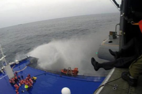 «Τους έβλεπα να κάθονται»