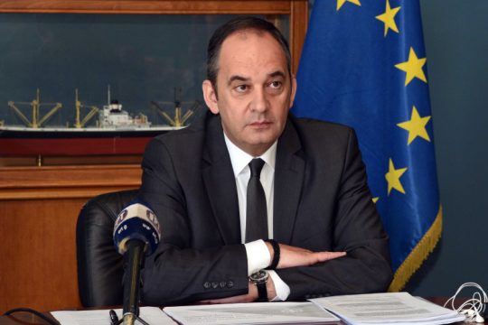 Σε καραντίνα με κορονοϊό ο υπουργός Ναυτιλίας