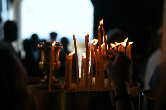 Ιερές δοξασίες και επιστημονικές παραδοξότητες