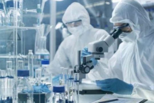 Εγκρίθηκε το πρώτο φάρμακο αντισωμάτων για ασθενείς με μέτρια Covid-19