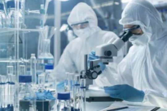 Νέα μεγάλης κλίμακας δοκιμή εμβολίου από τη Μ. Βρετανία