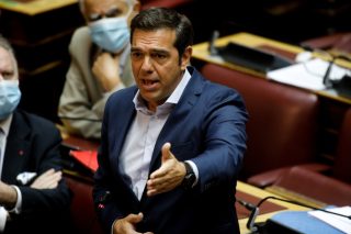 Ελιγμός διαφυγής από Μητσοτάκη με συζήτηση αρχηγών στη Βουλή