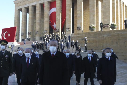 Περιμένοντας τον Μπάιντεν