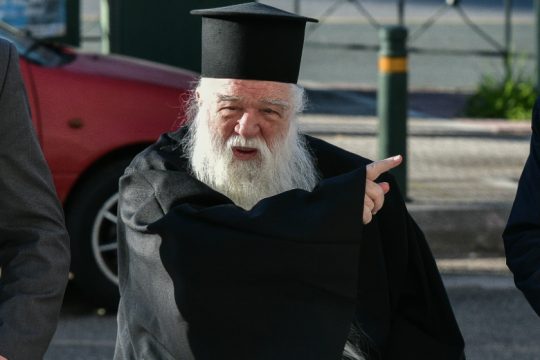 Θετικός στον νέο κορονοϊό ο πρώην μητροπολίτης Αμβρόσιος