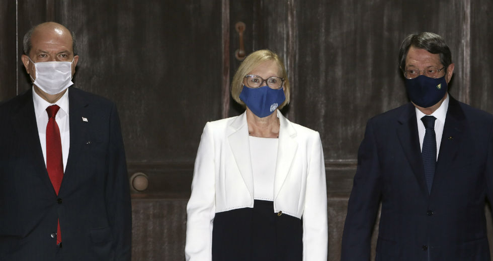 Αναγνωριστική συνάντηση Αναστασιάδη – Τατάρ με εμφανή τη διάσταση απόψεων