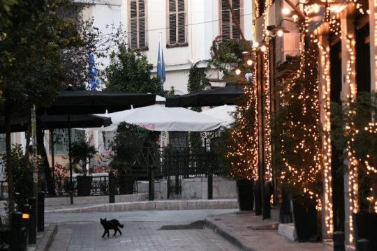 Παράταση του lockdown μετά τις 7 Δεκεμβρίου δείχνουν οι ειδικοί