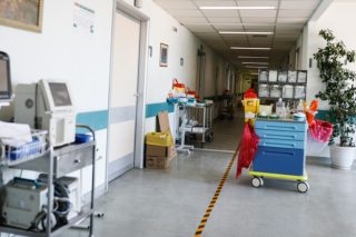 Κρατικός Προϋπολογισμός: Μείον 572 εκατ. οι δημόσιες δαπάνες για την υγεία το 2021