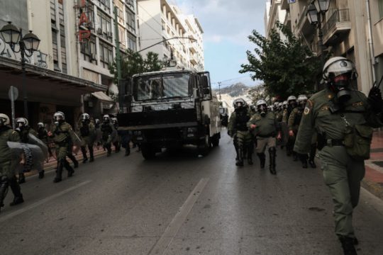 «Πεθαίνοντας άδικα στο Αιγαίο και όχι από κορονοϊό»