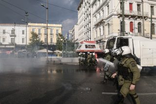 Αποσυνδέθηκε ο Covid-19 από τη Βία-20