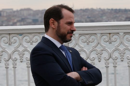Ο Τούρκος υπουργός Οικονομικών παραιτήθηκε ή δέχθηκε επίθεση από χάκερ;
