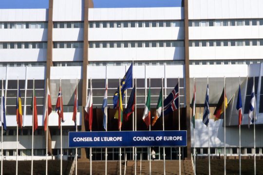 Μη συμμόρφωση σε καμία από τις 4 συστάσεις