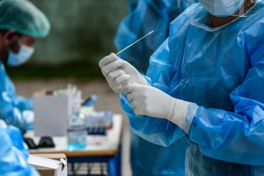 «Μαύρο» ρεκόρ με 71 θανάτους και 392 σε ΜΕΘ