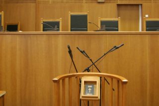 Ένοχη η φιλόλογος του ΕΠΑΛ Υμηττού που δεν φορούσε μάσκα