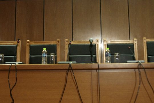 Κατά της αναστολής λειτουργίας των δικαστηρίων οι Δικηγορικοί Σύλλογοι