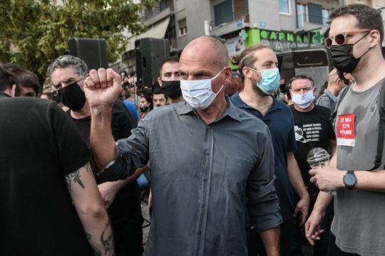 Το ΜέΡΑ25 καταγγέλλει προαναγγελία σύλληψης βουλευτών του κόμματος