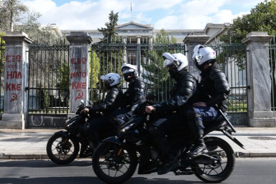 Πολυτεχνείο: Αυταρχικός κατήφορος της κυβέρνησης με πρόσχημα την πανδημία