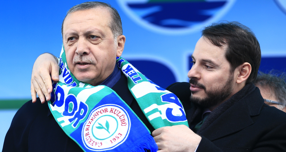 Πολιτικό θρίλερ στην Τουρκία μετά την παραίτηση Αλμπαϊράκ-Όλο το παρασκήνιο