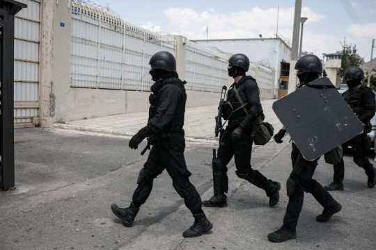 Οι παρανομίες στον έλεγχο των φυλακών