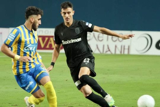Ο γρίφος του αριστερού μπακ