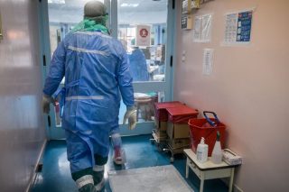 Στο «Ιπποκράτειο» αναλογεί ένας γιατρός για πενήντα ασθενείς