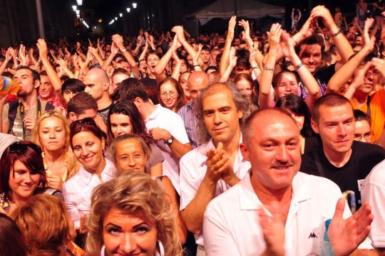 Η ανταπόκριση στο χειροκρότημα