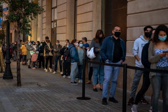 Ισπανία: Επανεκκίνηση χώρων επισιτισμού, άθλησης και πολιτισμού στην Καταλονία