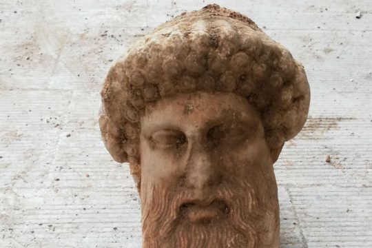 Βρέθηκε κεφαλή του Ερμή στην οδό Αιόλου