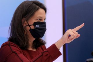 Kαταγγελία ΟΛΜΕ για λαθροχειρία Κεραμέως