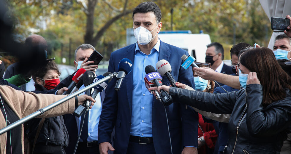 Οσοι μιλούν για ευθύνες δεν θα έπρεπε να κοιτούν τον καθρέφτη;