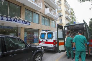 Επίταξαν τις ιδιωτικές κλινικές, τις στελεχώνουν με… προσωπικό από το ΕΣΥ