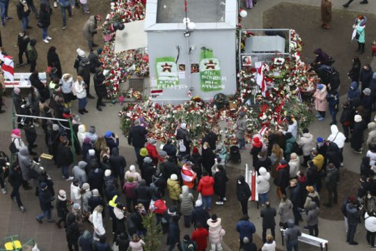 Δεκάδες συλλήψεις μετά το θάνατο διαδηλωτή στη Λευκορωσία