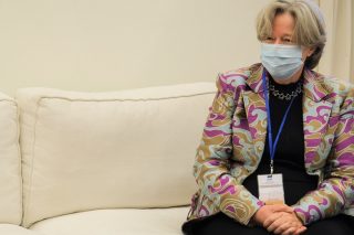 Η επιστήμη, η θρησκεία, η καθηγήτρια