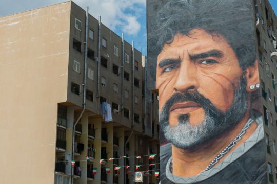 Πέθανε ο θρύλος του ποδοσφαίρου Ντιέγκο Μαραντόνα