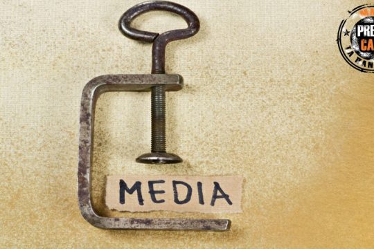 Press Cafe: Τι ζούμε, ένα κόμμα εναντίον ενός άρθρου σε εφημερίδα