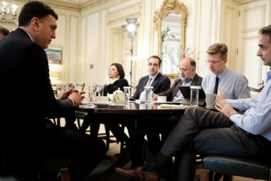 Υπουργικό: Βρέχει νομοσχέδια