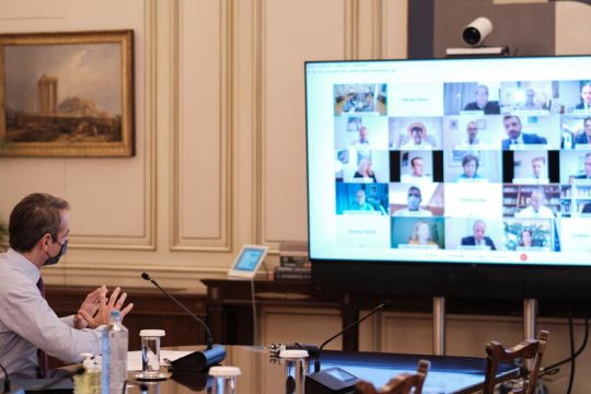 Διχόνοια και πολυγλωσσία στην κυβέρνηση