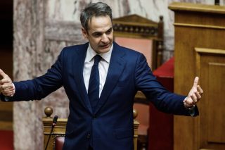 Στριμωγμένη η κυβέρνηση
