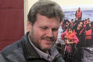 Δικαιώθηκε για τον χαρακτηρισμό «νεοναζί» σε γυμνασιάρχη