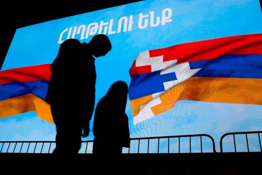 Ναγκόρνο Καραμπάχ:  Συμφωνία για τέλος του πολέμου – Οργή και οδύνη στην Αρμενία