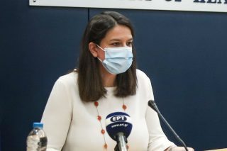 Καταγγελία για νέες ψευδείς ανακοινώσεις της Νίκης Κεραμέως