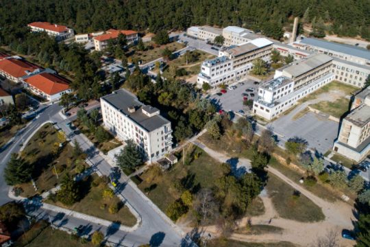 Διευθυντής ΜΕΘ «Παπανικολάου»: Βρισκόμαστε στα όρια της κατάρρευσης