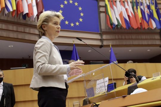 «Παγωμένο» ακόμη το ευρωπαϊκό πακέτο 1,8 τρισ.