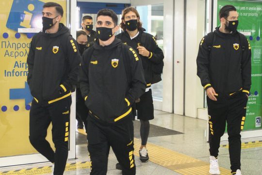 Δέκα κρούσματα στην ΑΕΚ!