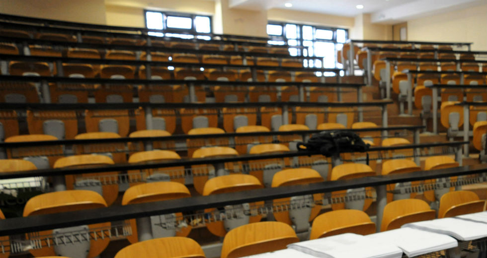 Κατ’ οίκον θα γίνει η διανομή των πανεπιστημιακών συγγραμμάτων
