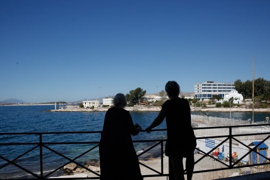 Πληθαίνουν οι αντιδράσεις για το μπάζωμα της Πειραϊκής