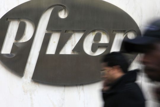 Εμβόλιο… ελπίδας από την Pfizer, άμεση απάντηση από τη Ρωσία!