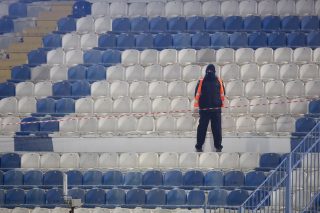 Η χρονιά τού «βλέποντας και κάνοντας»