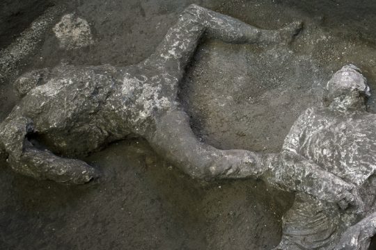 Λείψανα ανδρών στα ερείπια της Πομπηίας