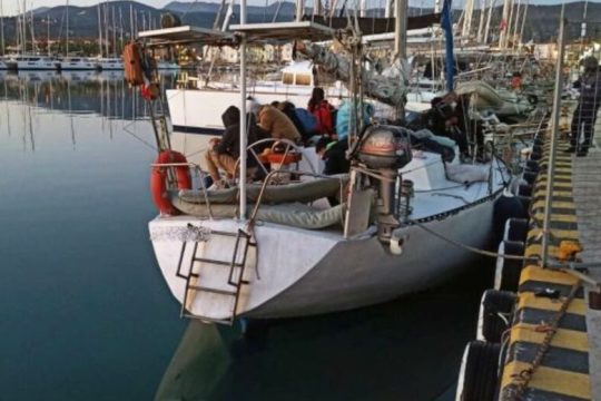 Εξαρθρώθηκε κύκλωμα μεταφοράς μεταναστών στην Ιταλία