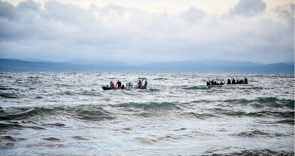 Ερωτήματα για την περίεργη κράτηση νεοεισερχόμενων προσφύγων στη Μυτιλήνη
